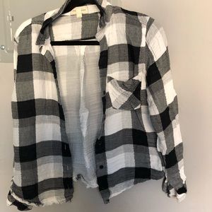 Cloth and stone size s shirt perfect for fall